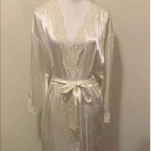 Victoria’s Secret Ivory Long Robe